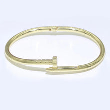 Load image into Gallery viewer, Reluxe Vintage Spiral Nail Bracelet
